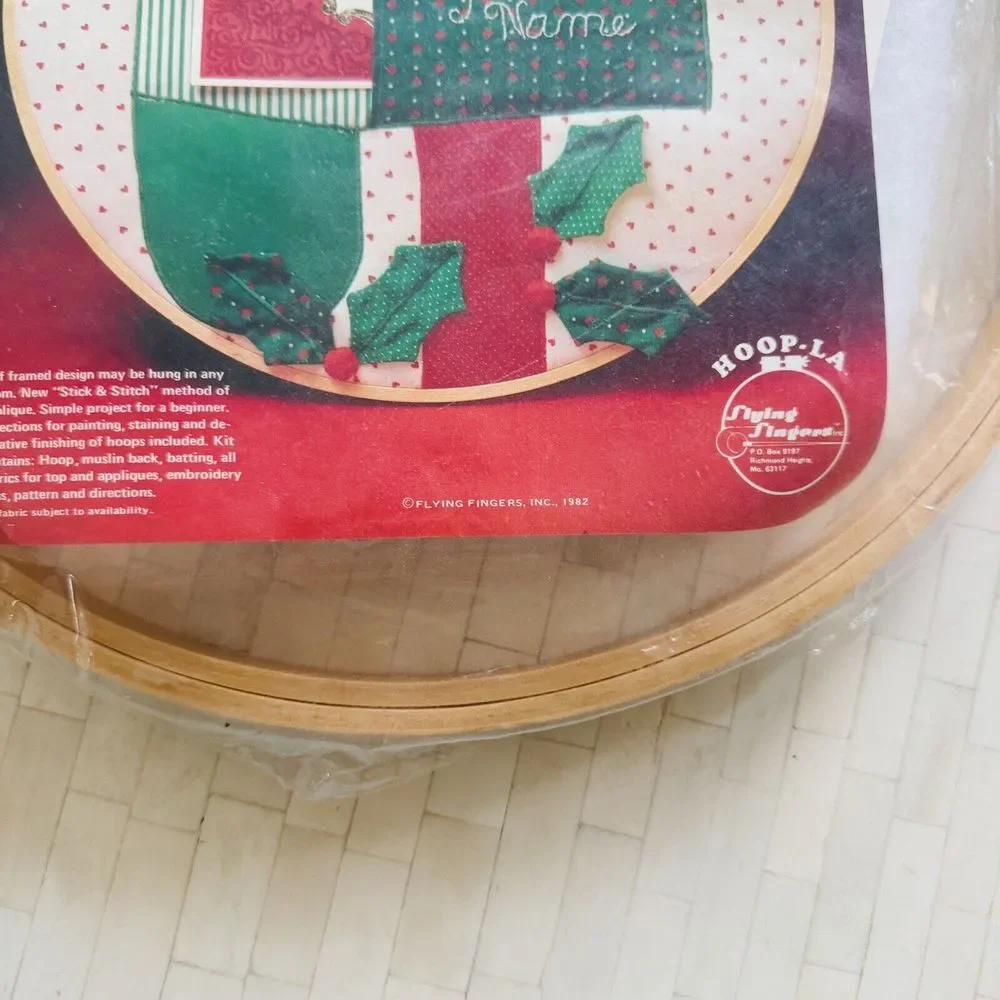 Vtg 80s Christmas Card Holder Hoop-La Applique Quilt Kit Wall Hanging 14